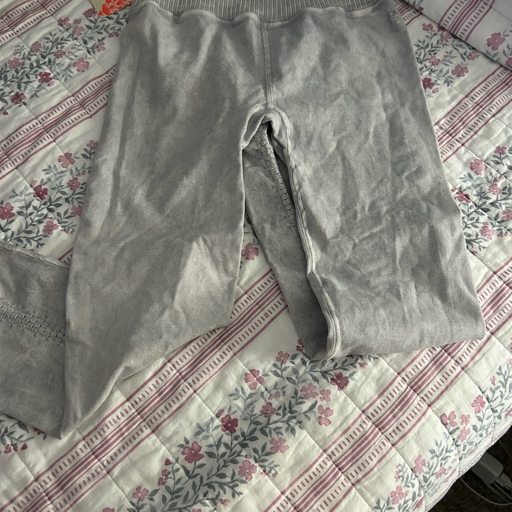 Free people movement grey leggings